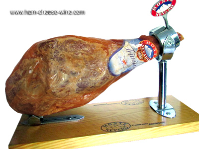 Serrano Ham Monte Nevado Stand