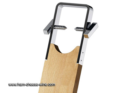 Wooden Ham Holder 5J Details 5